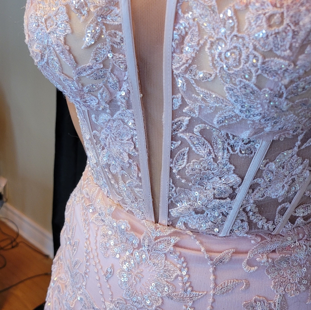 Prom dress - Picture 5 of 5